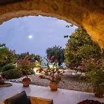 Mara με ιδιωτική παραλία Сasa de vacaciones Loutra Elevtheron