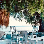 Mara με ιδιωτική παραλία Loutra Elevtheron