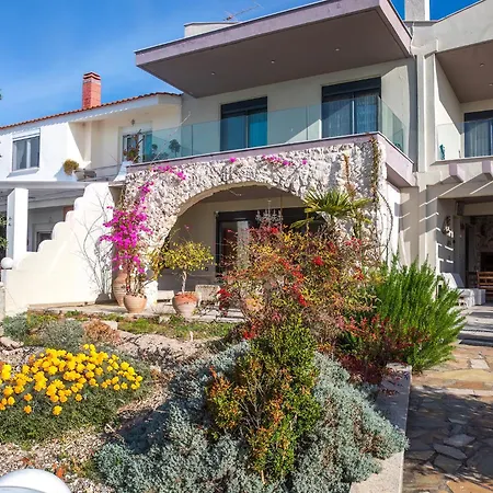 Mara με ιδιωτική παραλία