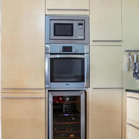 Holiday home Mara με ιδιωτική παραλία Loutra Elevtheron