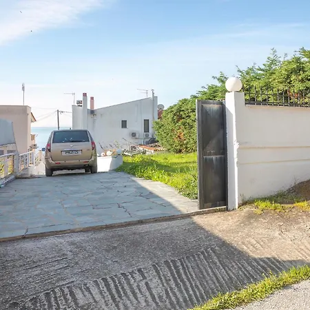 Дом отдыха Mara με ιδιωτική παραλία *