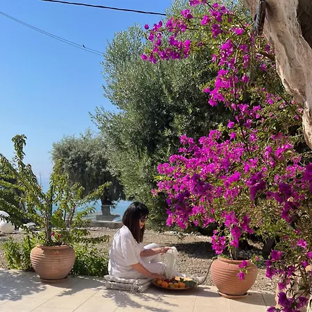 Mara με ιδιωτική παραλία *