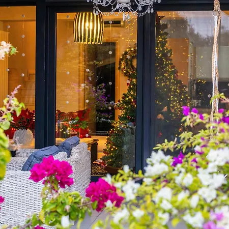 Mara με ιδιωτική παραλία