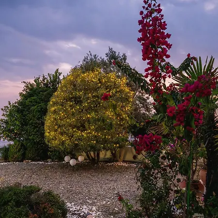 Mara με ιδιωτική παραλία Loutra Elevtheron