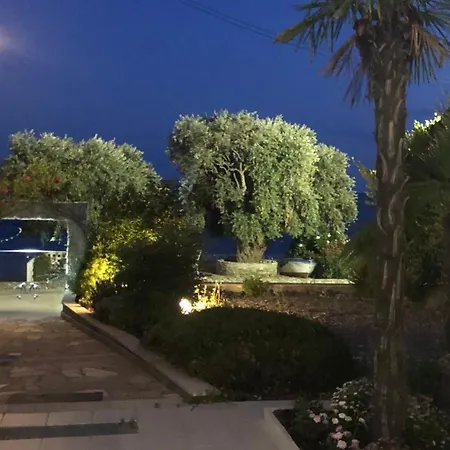 Holiday home Mara με ιδιωτική παραλία