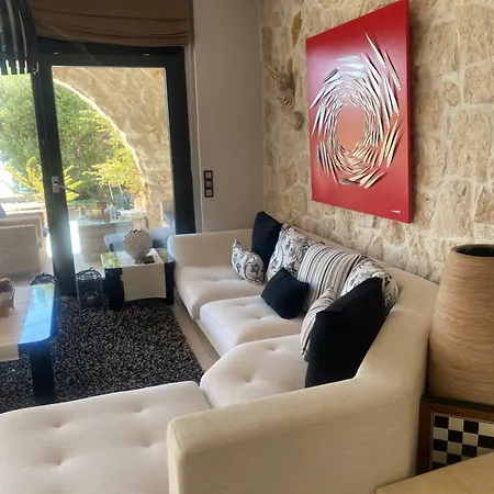 Mara με ιδιωτική παραλία Loutra Elevtheron