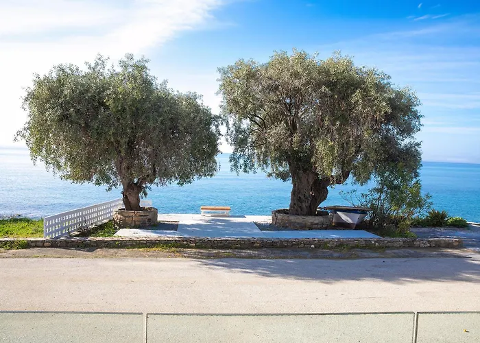 Mara με ιδιωτική παραλία *