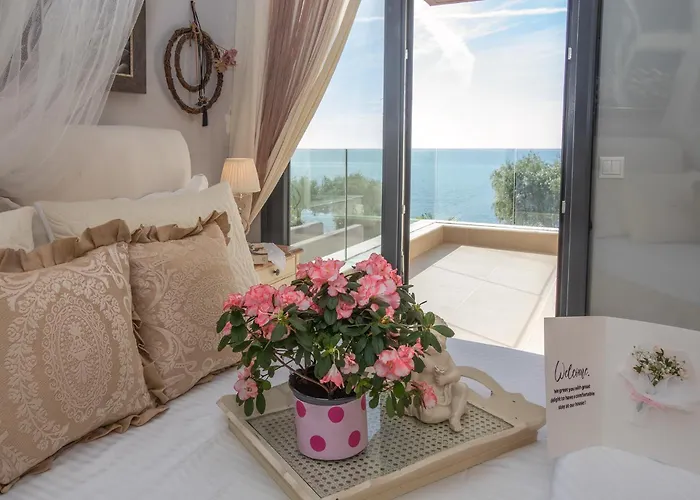 Mara με ιδιωτική παραλία Loutra Elevtheron