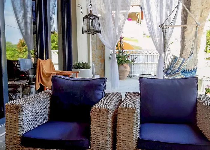 Mara με ιδιωτική παραλία *